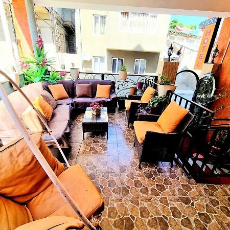 Hotel Qeroli Old Town à Tbilissi Extérieur photo