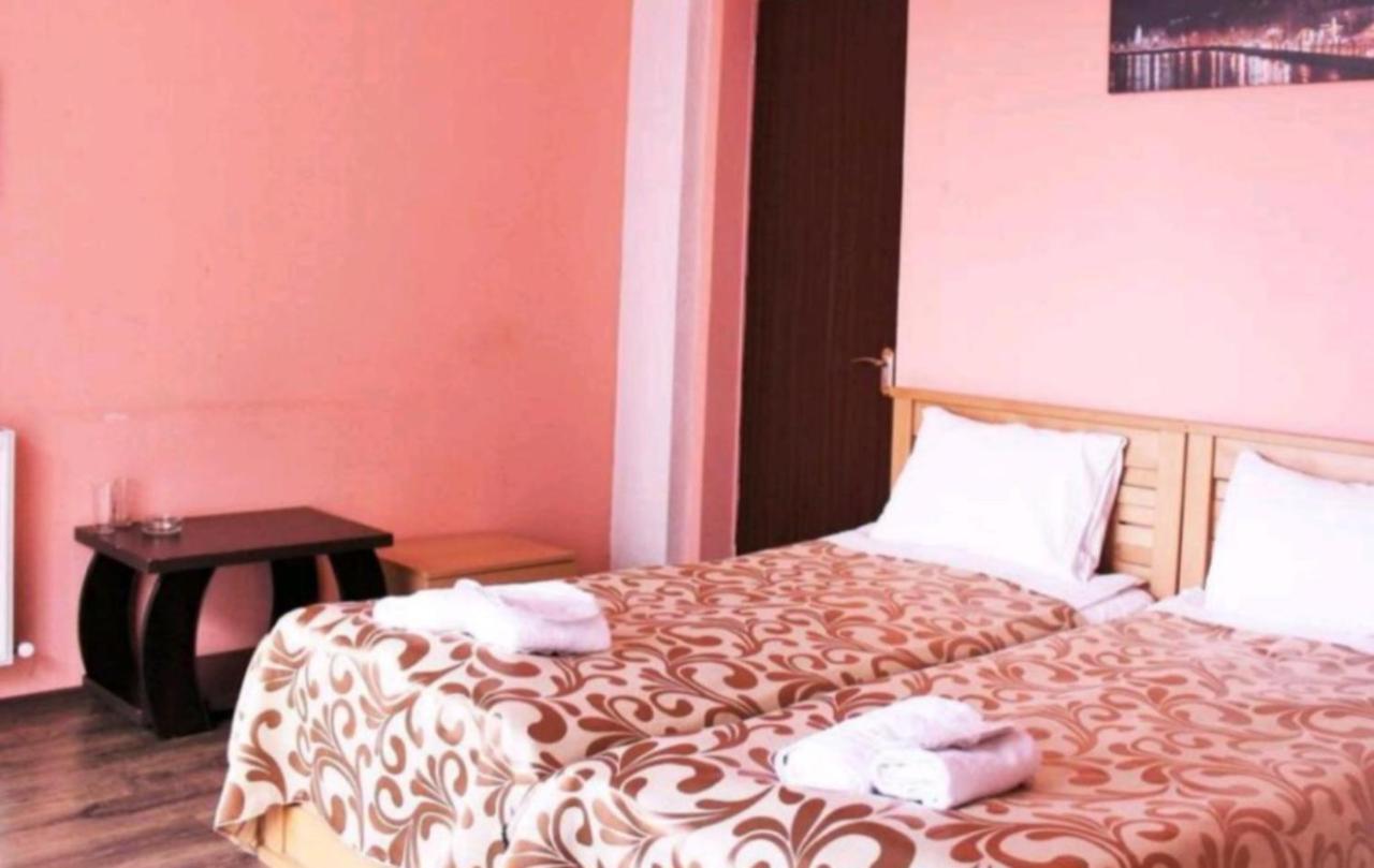 Hotel Qeroli Old Town à Tbilissi Extérieur photo
