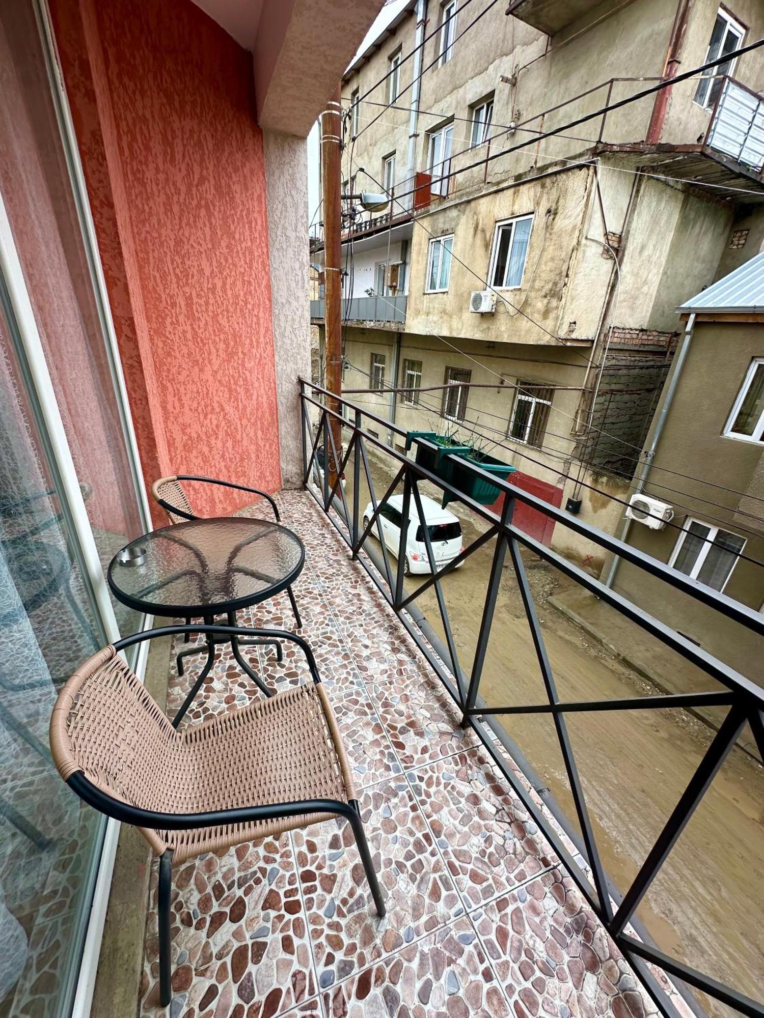 Hotel Qeroli Old Town à Tbilissi Extérieur photo